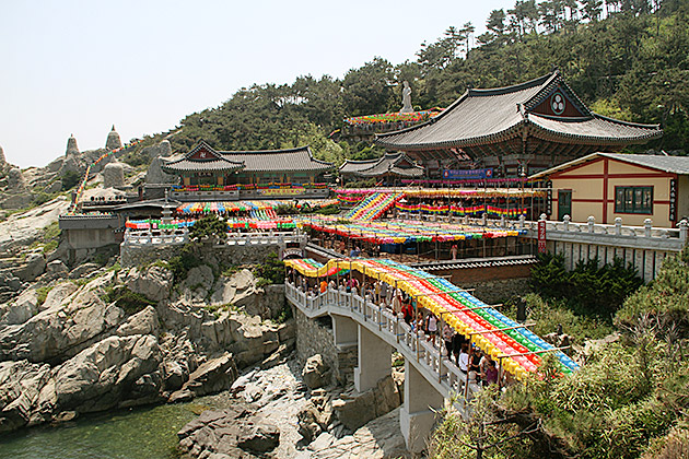 Read more about the article Haedong Yonggungsa Temple